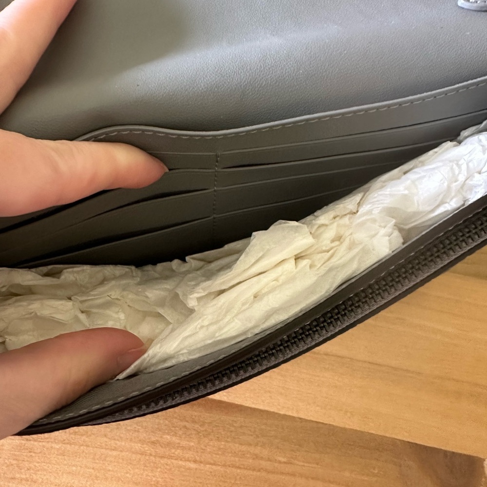 NWOT Coach Pebble Crossbody Wallet - Picture 6 of 9